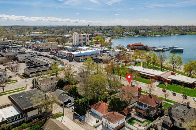 921 W Main STREET, Lake Geneva, WI 53147