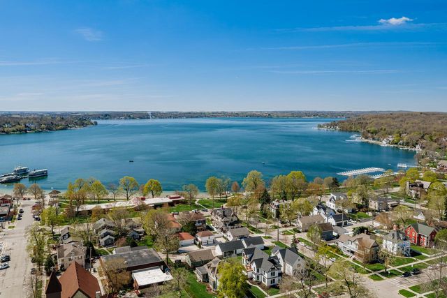 921 W Main STREET, Lake Geneva, WI 53147
