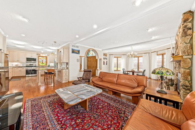 921 W Main STREET, Lake Geneva, WI 53147