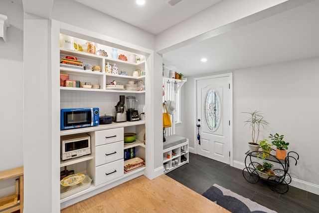 76 Perkins St, Stoneham, MA 02180