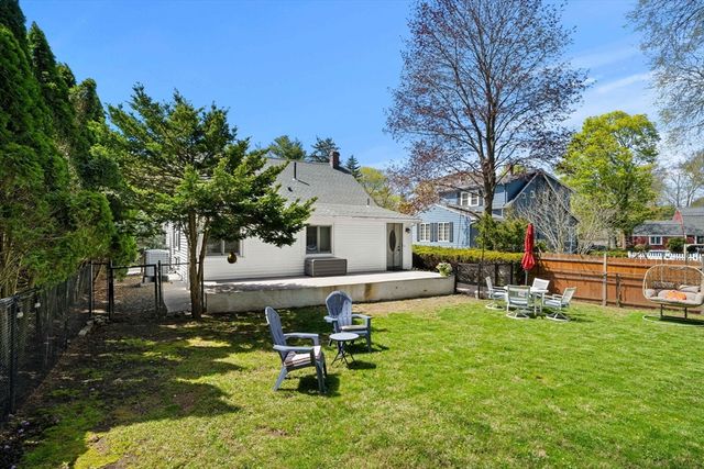 76 Perkins St, Stoneham, MA 02180