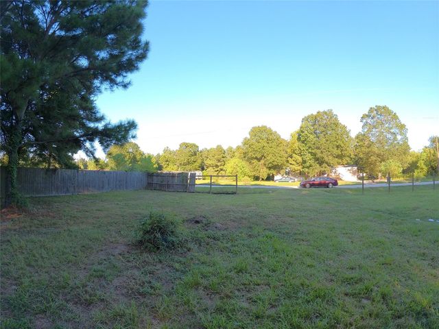 298 County Road 3410, Cleveland, TX 77327