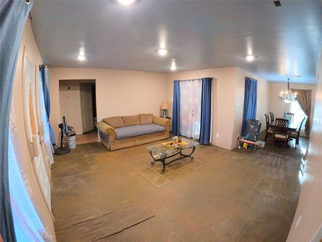 298 County Road 3410, Cleveland, TX 77327