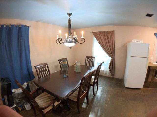 298 County Road 3410, Cleveland, TX 77327