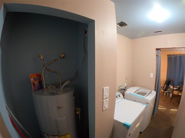 298 County Road 3410, Cleveland, TX 77327
