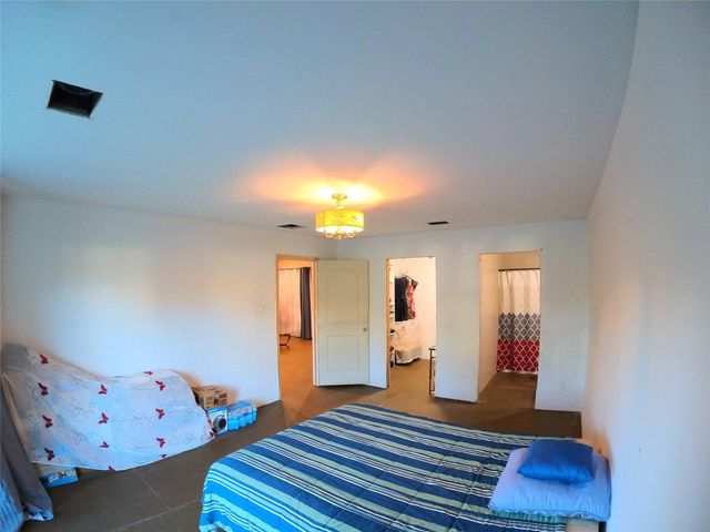 298 County Road 3410, Cleveland, TX 77327