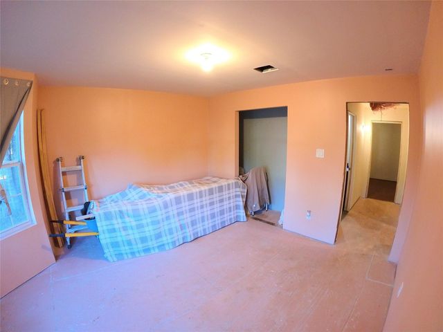 298 County Road 3410, Cleveland, TX 77327