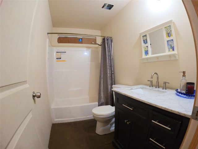 298 County Road 3410, Cleveland, TX 77327