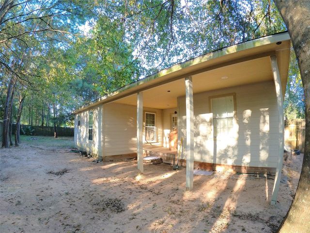 298 County Road 3410, Cleveland, TX 77327