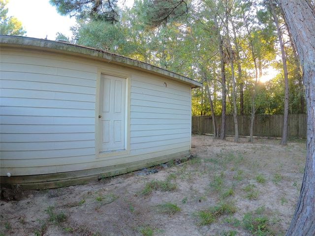 298 County Road 3410, Cleveland, TX 77327
