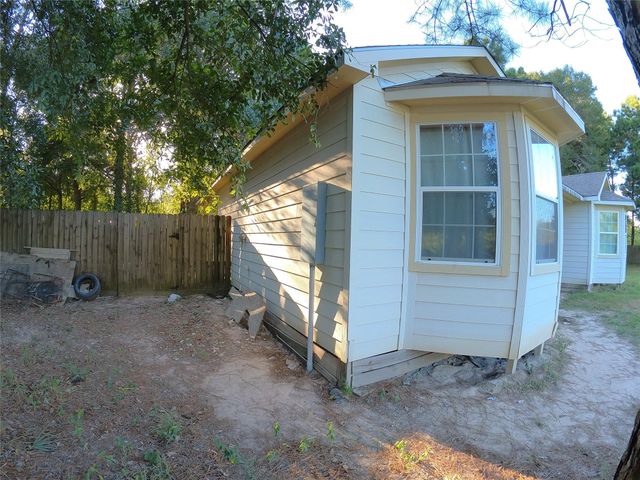 298 County Road 3410, Cleveland, TX 77327