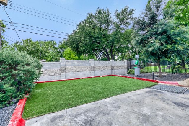 6324 N Lamar BLVD 405, Austin, TX 78752