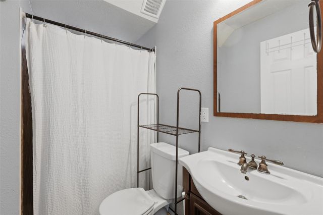 3227 Cliffdale Street, Houston, TX 77091
