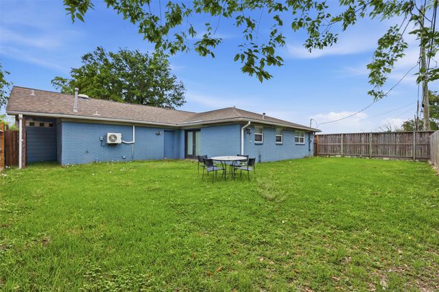 3227 Cliffdale Street, Houston, TX 77091