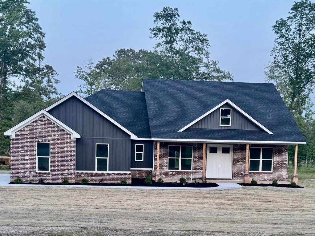 6716 N Detonti Rd, Bauxite, AR 72011
