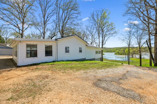 11460 Crooked Creek Rd, Lobelville, TN 37097