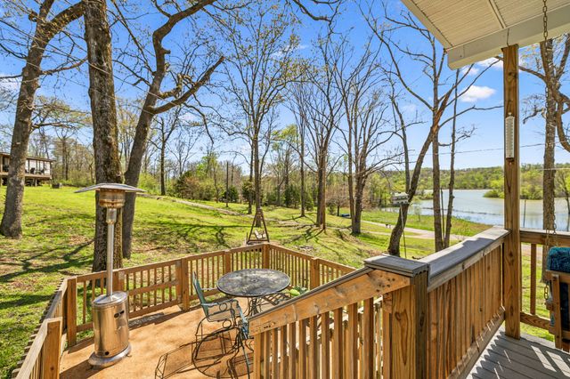 11460 Crooked Creek Rd, Lobelville, TN 37097