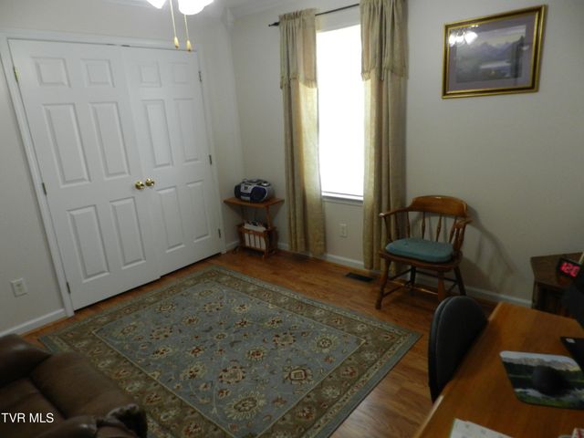 128 Meadow Springs Lane, Mount Carmel, TN 37645