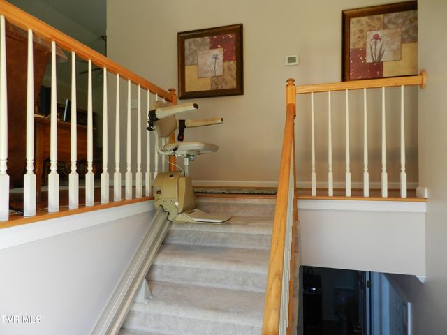 128 Meadow Springs Lane, Mount Carmel, TN 37645