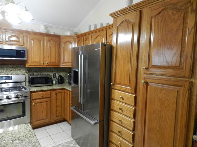 128 Meadow Springs Lane, Mount Carmel, TN 37645