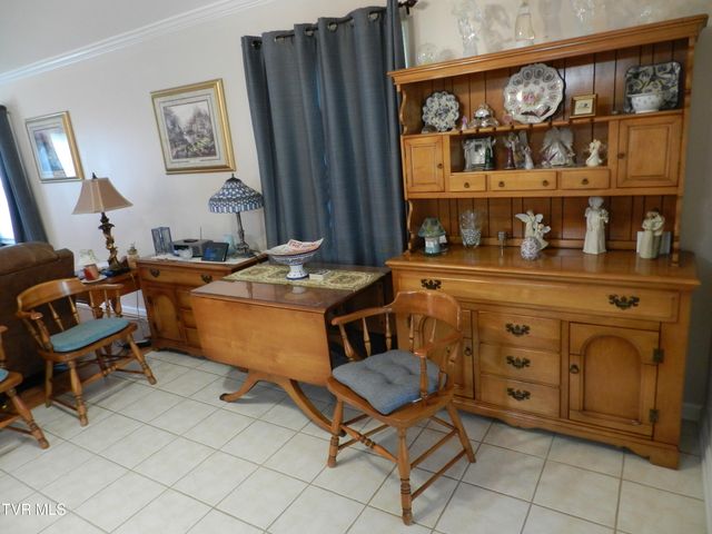 128 Meadow Springs Lane, Mount Carmel, TN 37645