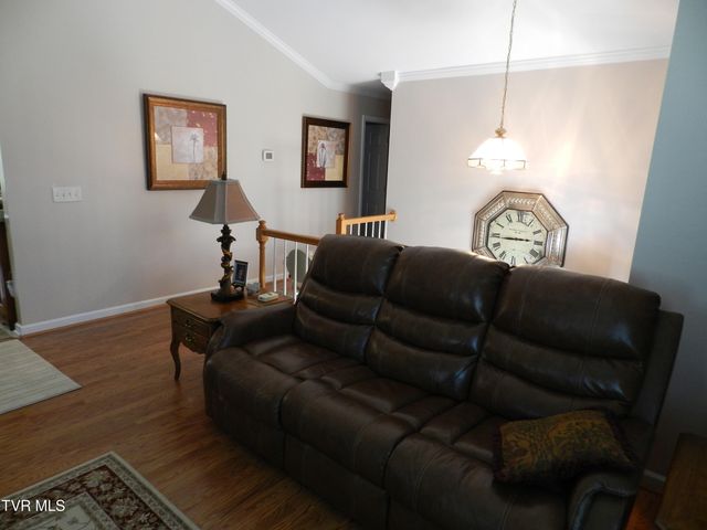 128 Meadow Springs Lane, Mount Carmel, TN 37645