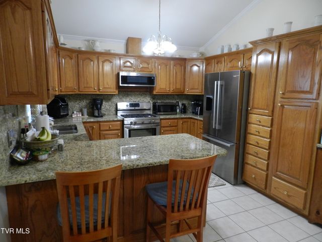 128 Meadow Springs Lane, Mount Carmel, TN 37645