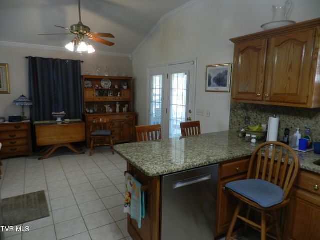 128 Meadow Springs Lane, Mount Carmel, TN 37645