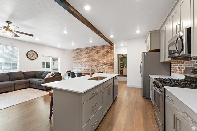 933 W LUCKY CLOVER DR, Saratoga Springs, UT 84045