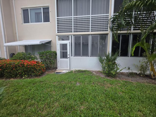 2682 S GARDEN Drive S 107, Lake Worth, FL 33461