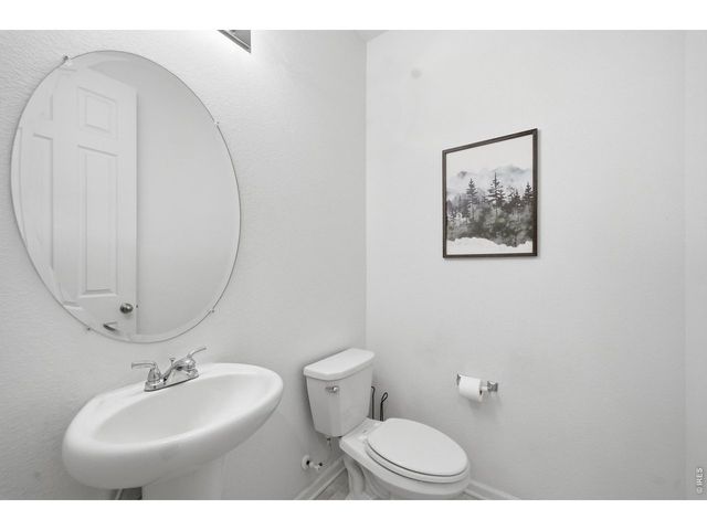 1617 Northcroft Dr, Windsor, CO 80550
