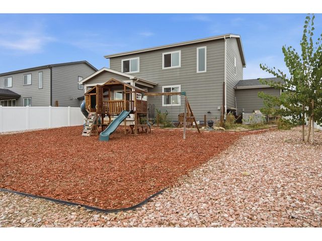 1617 Northcroft Dr, Windsor, CO 80550