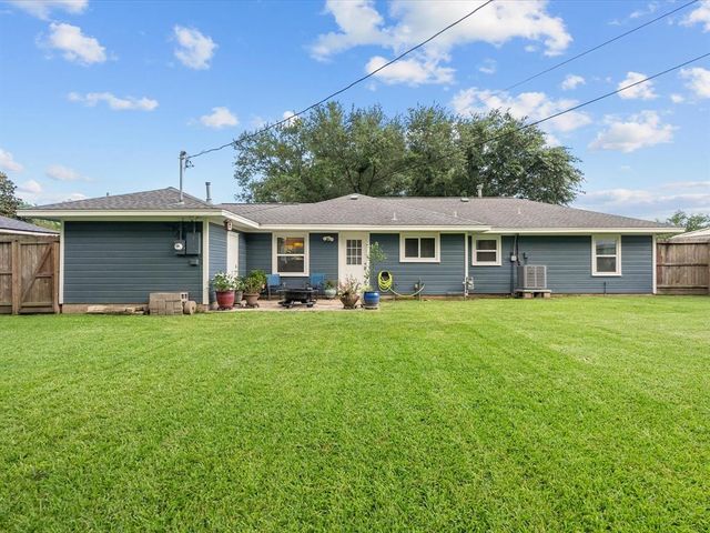 110 Marshall Street, League City, TX 77573