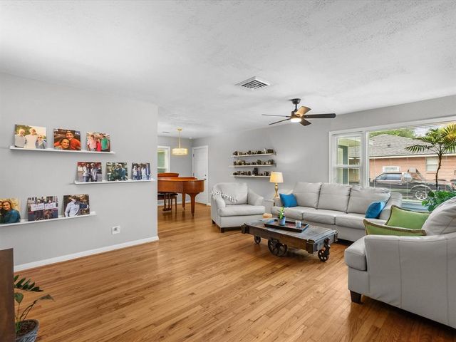 110 Marshall Street, League City, TX 77573