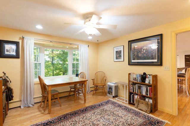 74 Old Farm Rd, Sturbridge, MA 01566