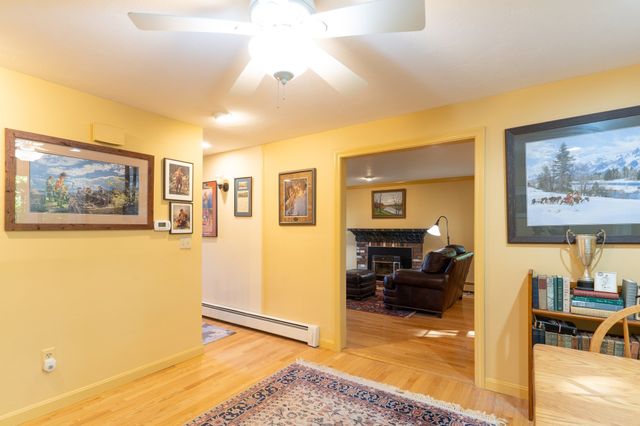 74 Old Farm Rd, Sturbridge, MA 01566