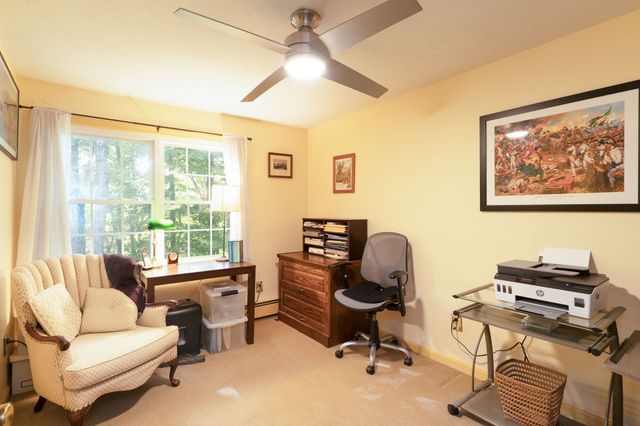 74 Old Farm Rd, Sturbridge, MA 01566