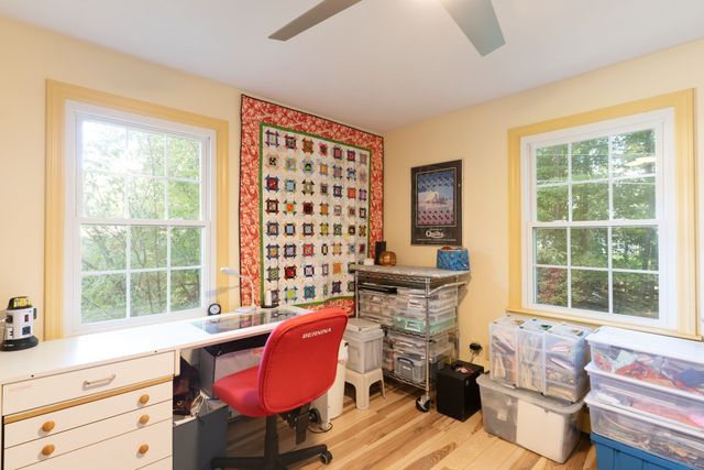 74 Old Farm Rd, Sturbridge, MA 01566