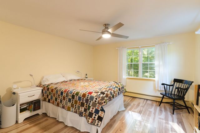 74 Old Farm Rd, Sturbridge, MA 01566