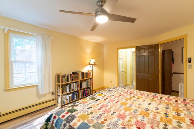 74 Old Farm Rd, Sturbridge, MA 01566