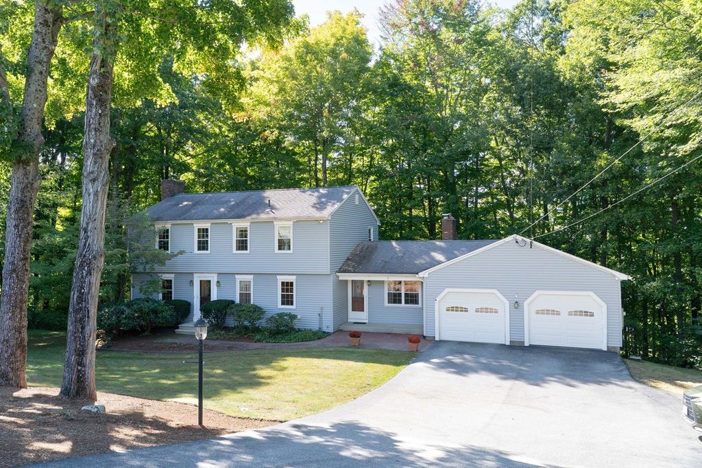 74 Old Farm Rd, Sturbridge, MA 01566