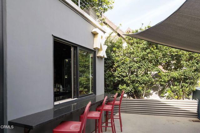 1411 Edgehill Place, Pasadena, CA 91103