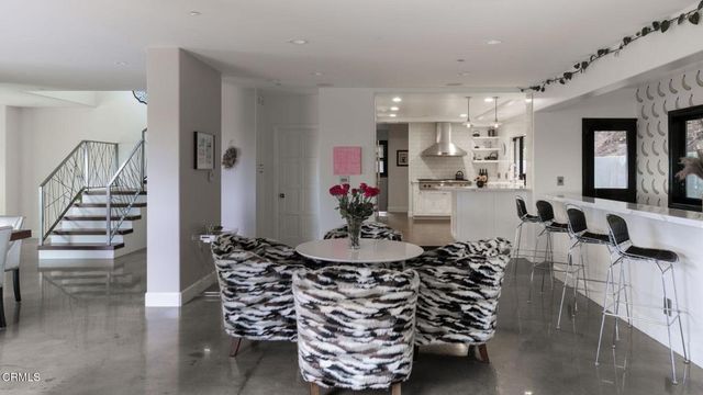 1411 Edgehill Place, Pasadena, CA 91103