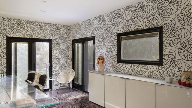 1411 Edgehill Place, Pasadena, CA 91103