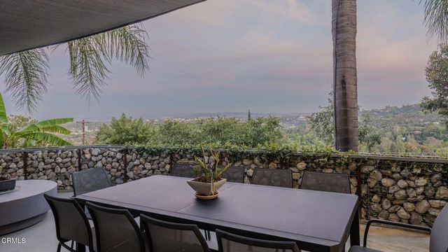 1411 Edgehill Place, Pasadena, CA 91103