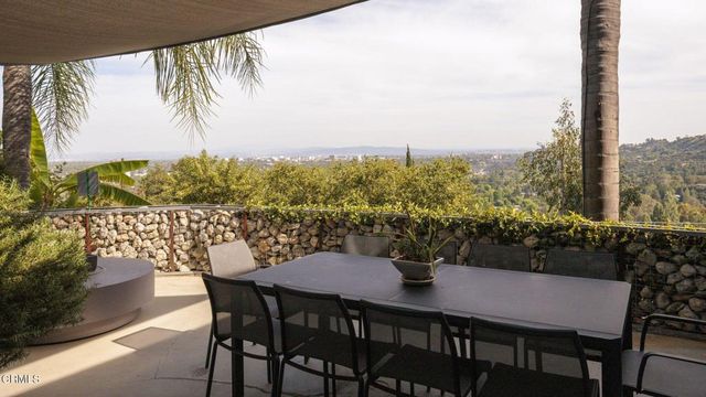 1411 Edgehill Place, Pasadena, CA 91103