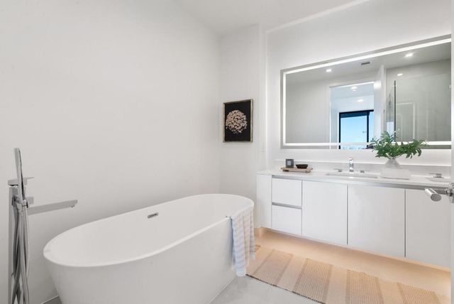 220 Lake Shore Drive 817, Lake Park, FL 33403