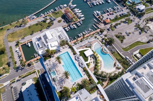 220 Lake Shore Drive 817, Lake Park, FL 33403