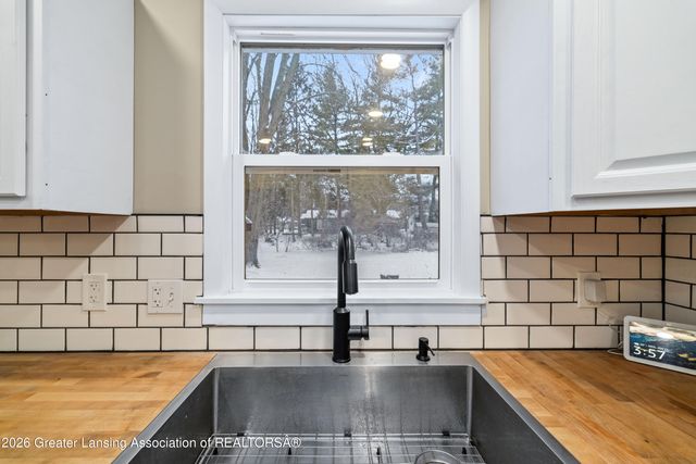 1003 Delridge Road, East Lansing, MI 48823