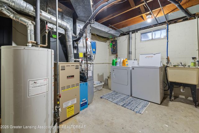 1003 Delridge Road, East Lansing, MI 48823